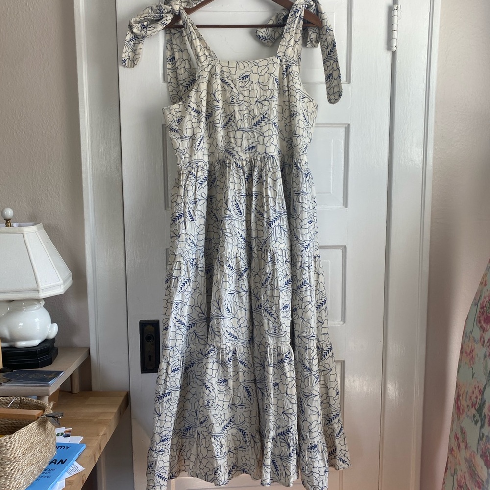 NWOT - Mille Daphne tiered dress with pockets and tie straps